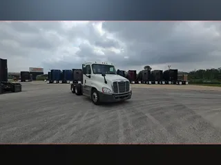 2019 Freightliner Cascadia 125