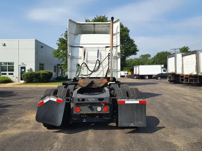 2020 VOLVO VNR64T-640