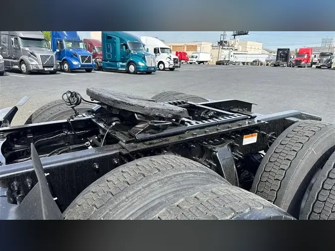2020 FREIGHTLINER CA126