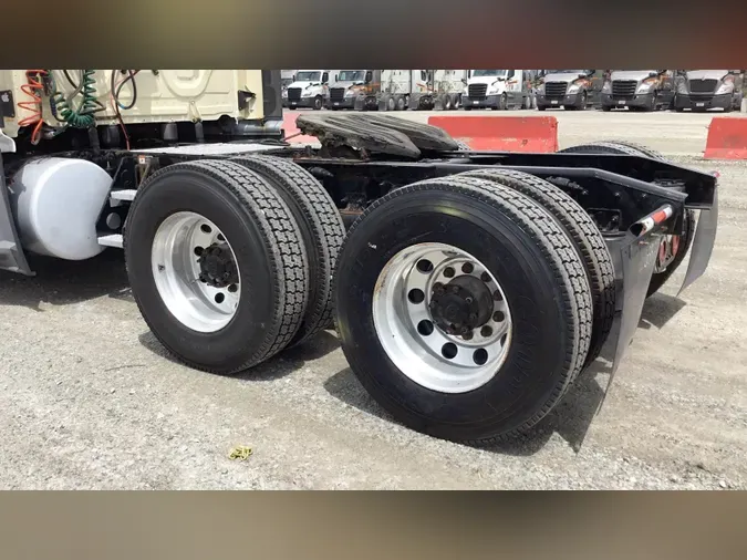 2019 Freightliner Cascadia 125ec8d0280565fe3ed67a97c345aa5f3a5