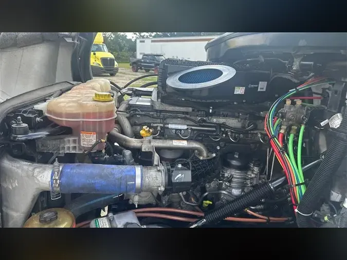 2021 FREIGHTLINER CA126
