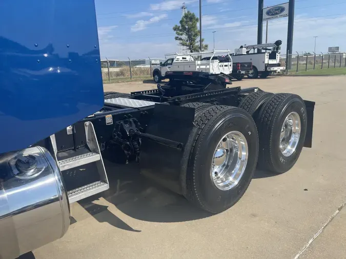 2024 Peterbilt 389