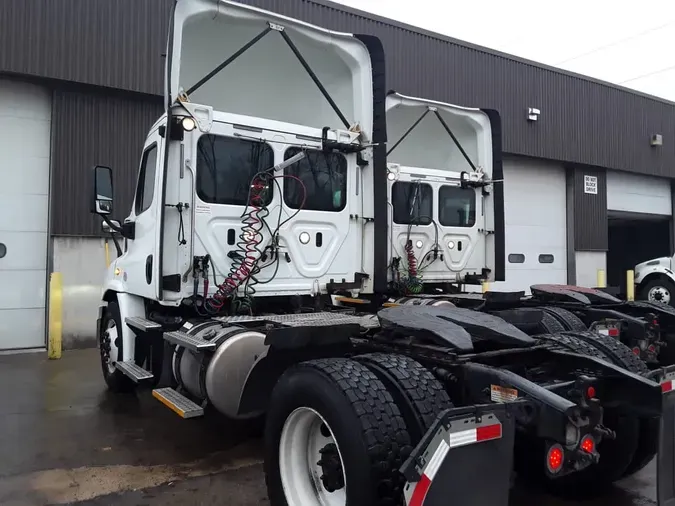 2018 FREIGHTLINER/MERCEDES CASCADIA 113