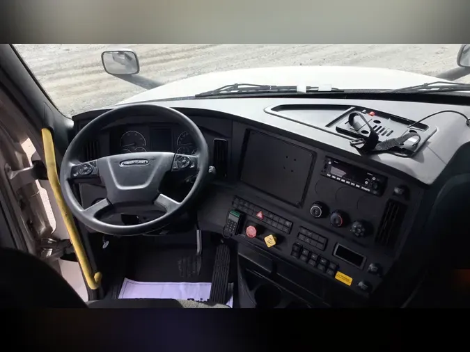 2025 Freightliner Cascadia 126ec916857717c2e5d8e7c67ca4c22e8a6
