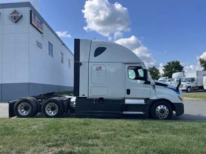 2020 Freightliner Cascadia