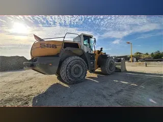 2017 LIEBHERR L586 XPOWER