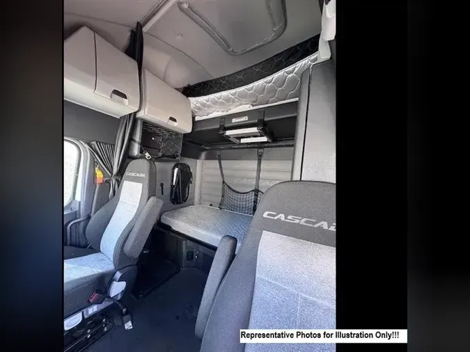 2020 FREIGHTLINER CA126