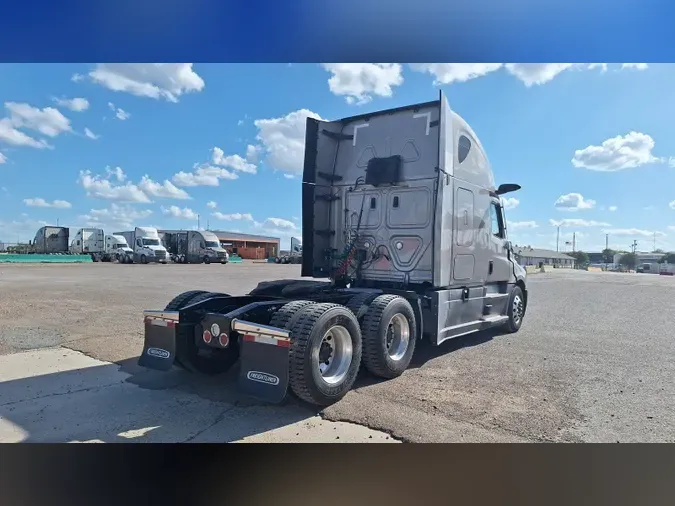 2023 Freightliner Cascadia 126eca59db3eae2f6142e5f8617e9755429