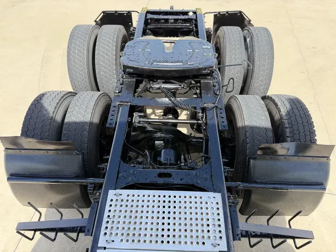 2023 International LT625