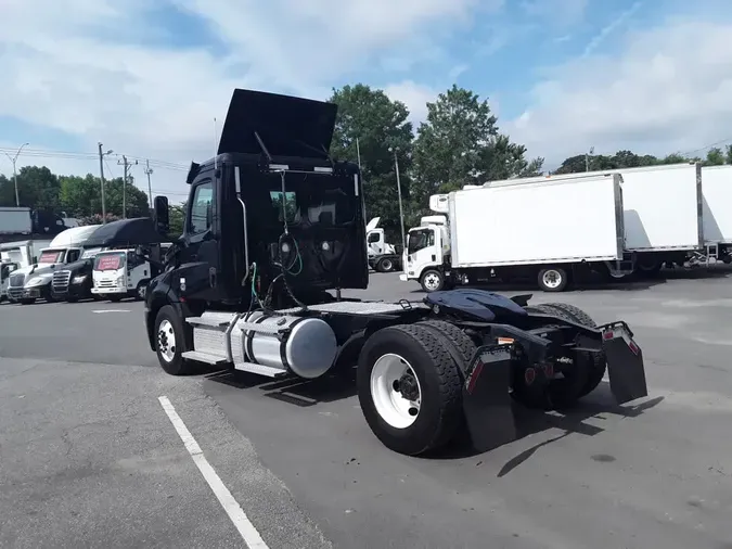 2020 FREIGHTLINER/MERCEDES NEW CASCADIA 126