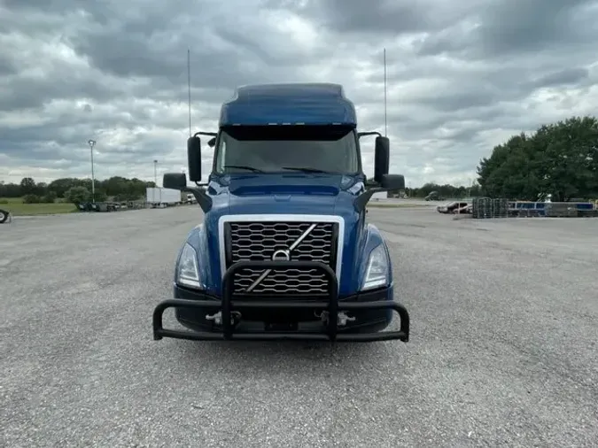 2023 VOLVO VNL64T760