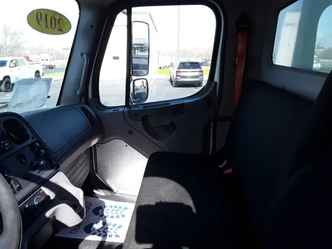2019 FREIGHTLINER/MERCEDES M2 106