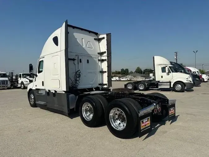 2021 Freightliner Cascadia