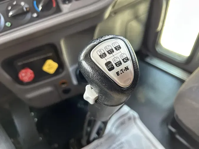 2022 Peterbilt 389