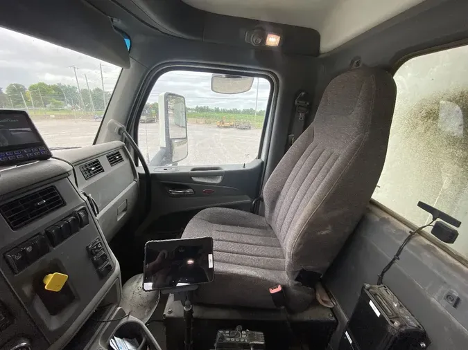 2015 PETERBILT 567