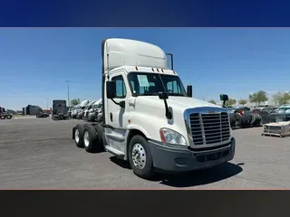 2019 Freightliner Cascadia 125