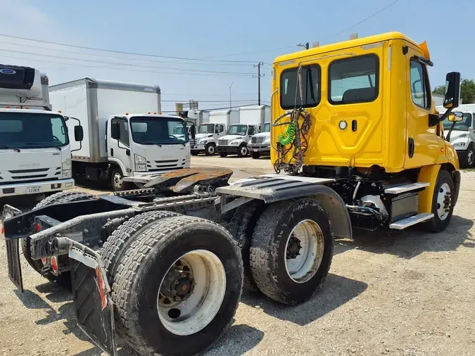 2018 FREIGHTLINER CASCADIA 113