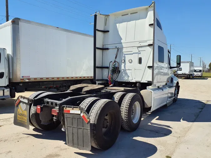 2019 NAVISTAR INTERNATIONAL LT625 SLPR CAB