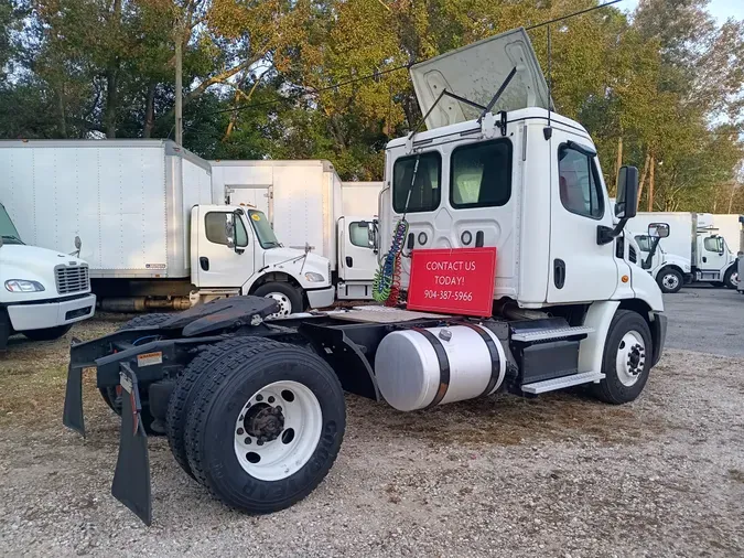 2018 FREIGHTLINER/MERCEDES CASCADIA 113