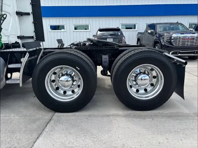 2023 Freightliner Cascadia 126