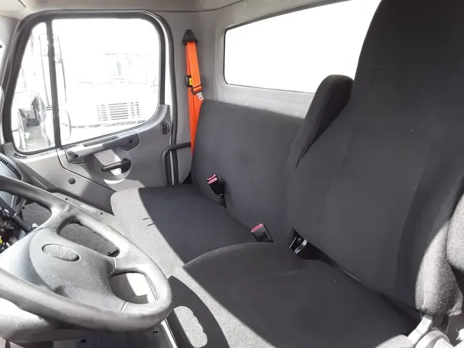 2019 FREIGHTLINER/MERCEDES M2 106