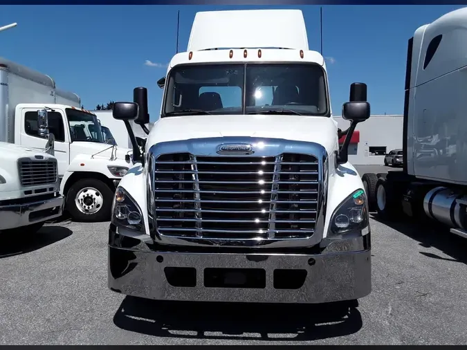 2018 FREIGHTLINER CASCADIA 125ecbe8408154c7a63f8ed1c11dc50a06d