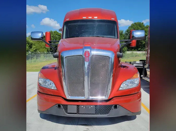 2023 Kenworth T680