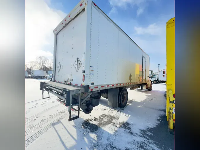 2017 FREIGHTLINER/MERCEDES M2 106