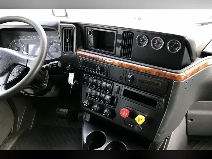 2022 INT LT625 6x4