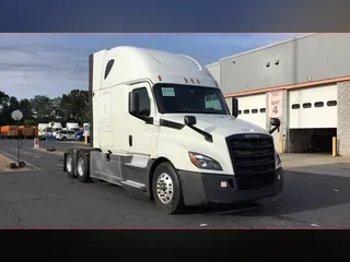 2020 Freightliner Cascadia 126