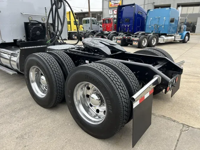 2019 Kenworth T880