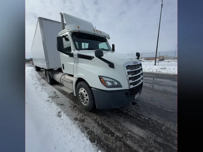 2019 FREIGHTLINER/MERCEDES NEW CASCADIA 126