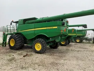 2015 John Deere S670
