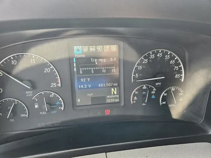 2023 FREIGHTLINER Cascadia 126