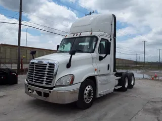 2015 Freightliner CASCADIA 125