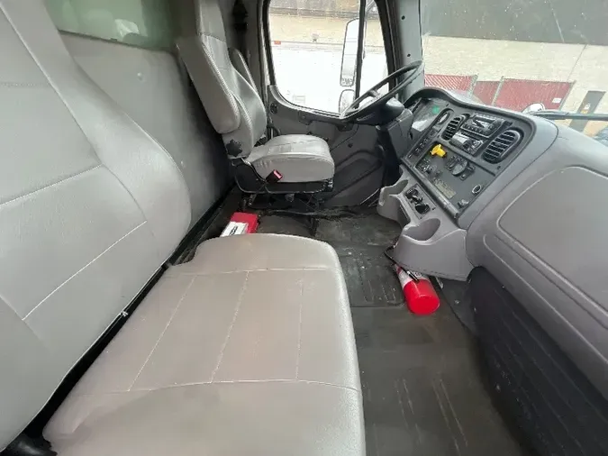 2018 Freightliner M2