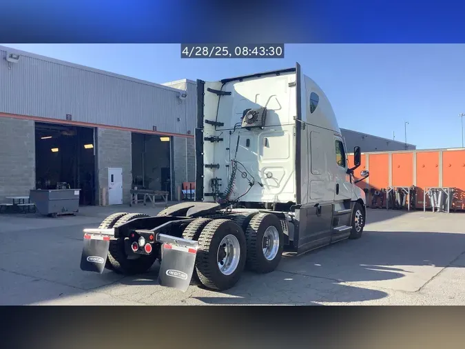 2021 Freightliner Cascadia