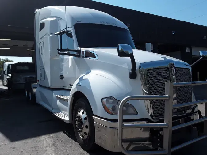 2020 KENWORTH TRUCKS T-680