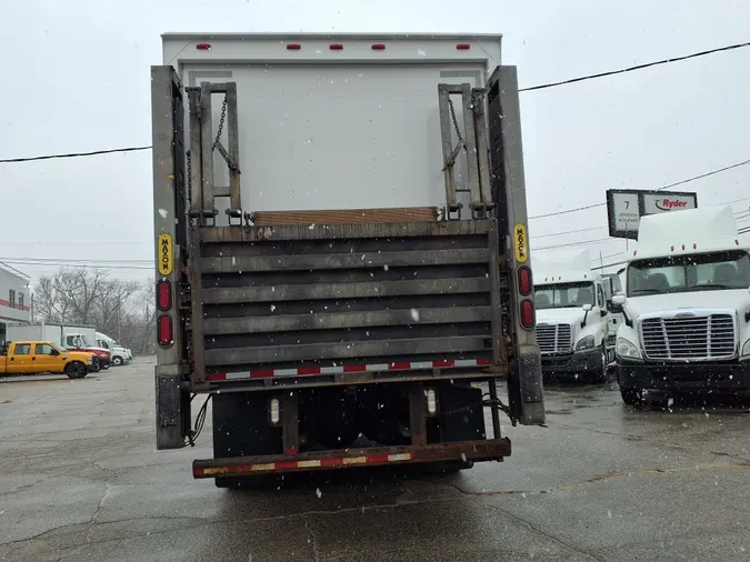 2017 FREIGHTLINER/MERCEDES M2 112