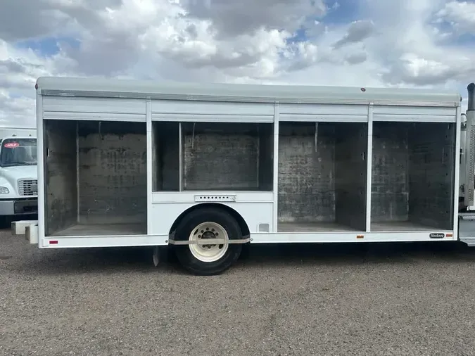 2017 FREIGHTLINER/MERCEDES M2 106