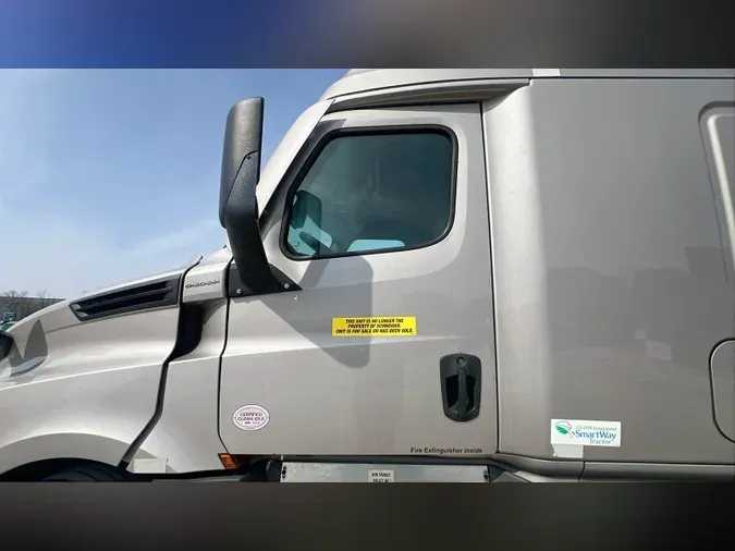 2022 Freightliner Cascadia 126