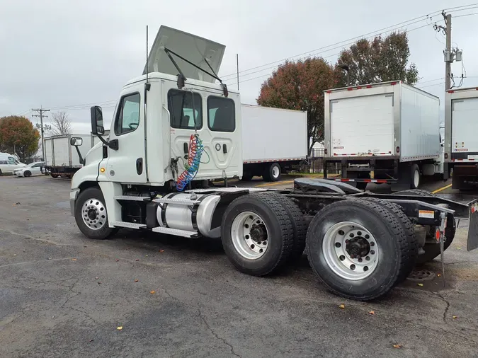 2019 FREIGHTLINER/MERCEDES CASCADIA 125