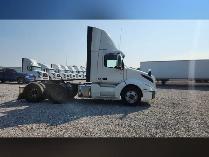 2018 Volvo VNL300
