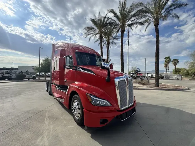 2024 Kenworth T680
