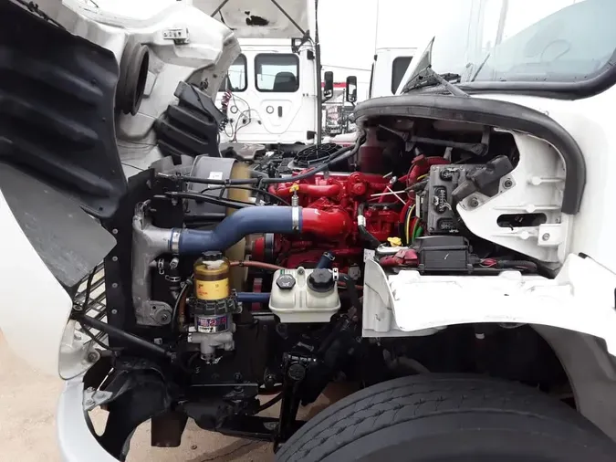 2018 FREIGHTLINER M2 106