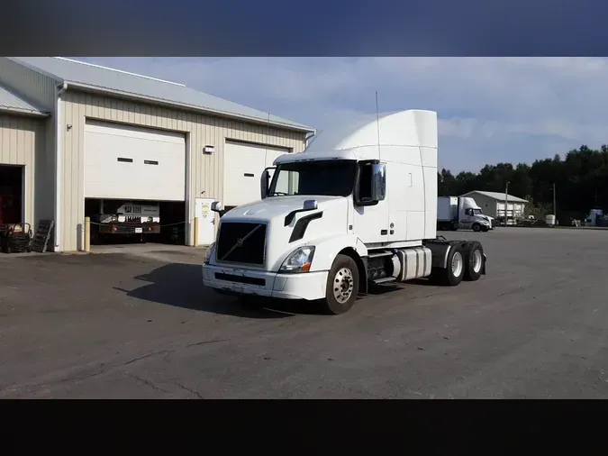 2016 Volvo VNL 740