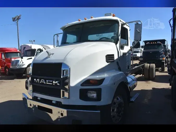 2024 MACK MD6