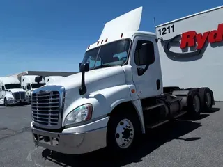 2018 FREIGHTLINER/MERCEDES CASCADIA 125