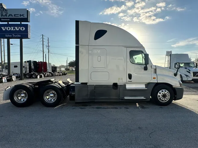 2019 Freightliner CASCADIA 125