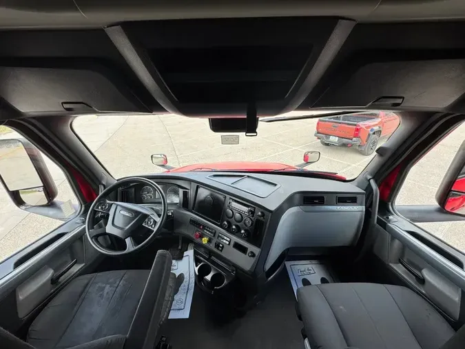 2022 FREIGHTLINER Cascadia 126